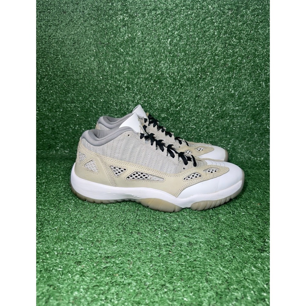 Nike Air Jordan 11 Retro Low IE Mens Size 9 Gray White Basketball Shoes Sneakers